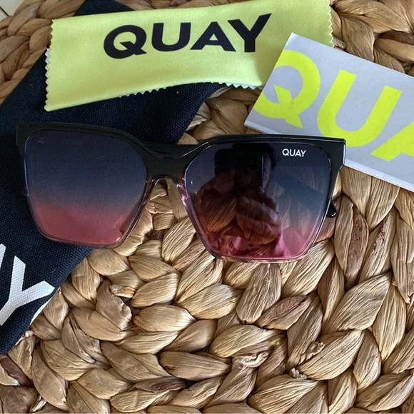 Quay Australia Black and Pink Sunglasses Level Up - Picture 6 of 7